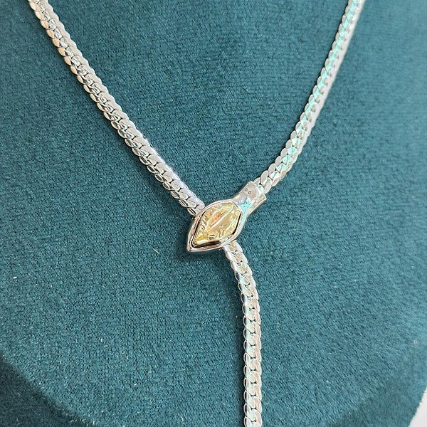 Asansörlü Silver Yılan Kolye