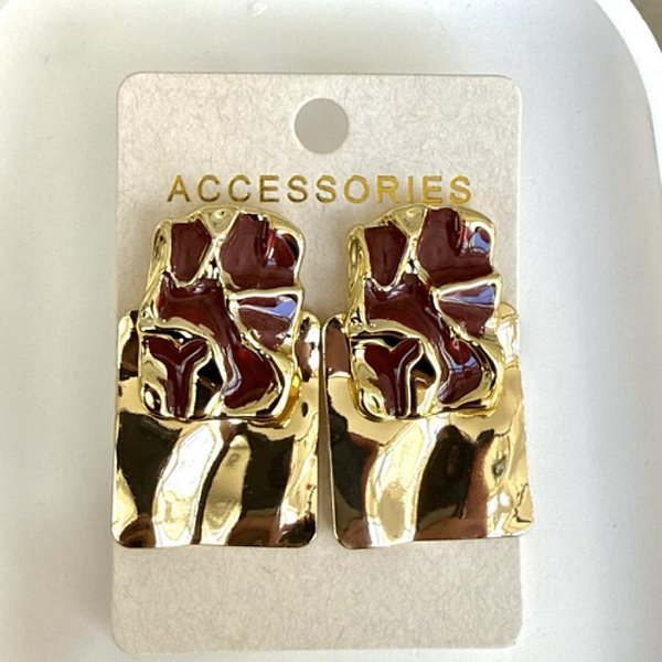 Bordo Gold İşlemeli Küpe