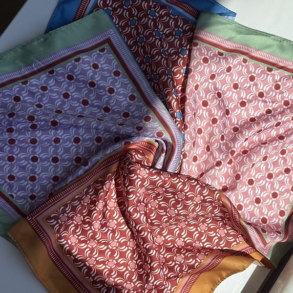 50 × 50 CM Fular